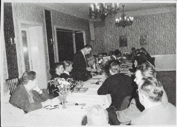 Mødeaften i Køge Frimærkeklub på Teaterbygningen.
Billeder taget af P.T. Eriksen ca 1966